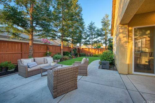 2574 Utah Ave, Fresno CA  93720-3977 exterior