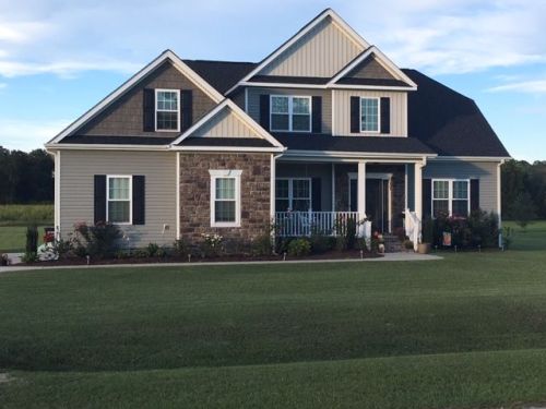 405 Pointe Dr, La Grange, NC 28551-7755