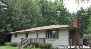 28 Brady Rd, West Saugerties, NY 12477-3111