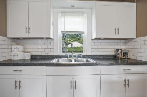 6927 35 Ave, Kenosha WI 53142-3942 exterior