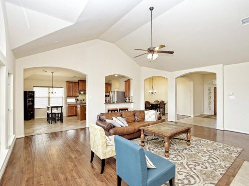 324 Lake Livingston Dr, Georgetown TX  78628-7192 exterior