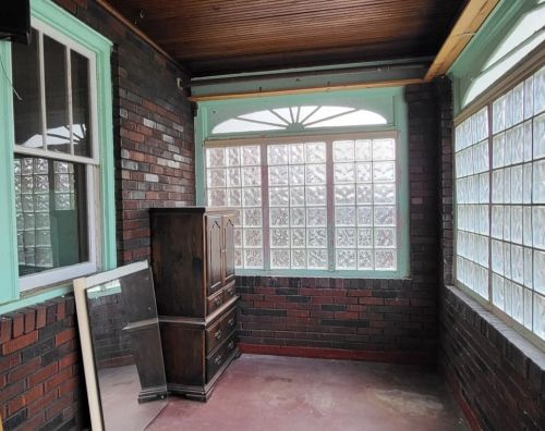 3233 Beaconhill Ave, Pittsburgh, PA 15216-2323