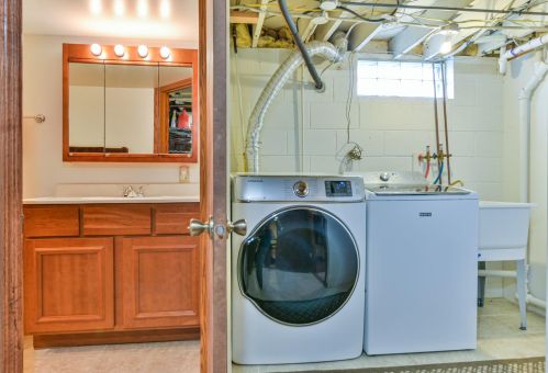 3281 68, Milwaukee WI 53213-3930 exterior