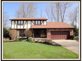 27 Lancelot Ct, Amherst, NY 14068-1217