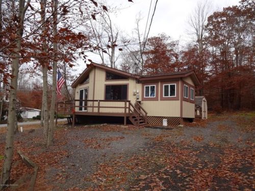 5 Cedar Ln, Gouldsboro, PA 18424-7972