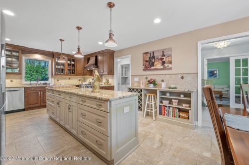 99 Leonard Ave, Leonardo NJ  07737-1538 exterior