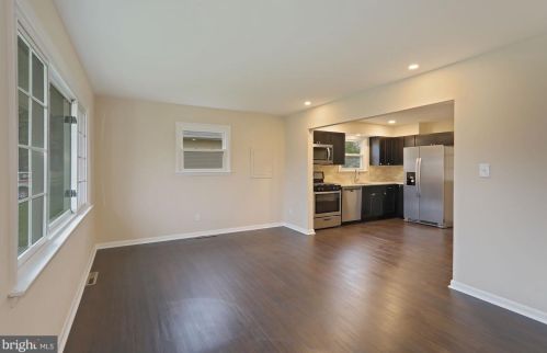 237 Grand Ave, Blenheim NJ  08012-3843 exterior