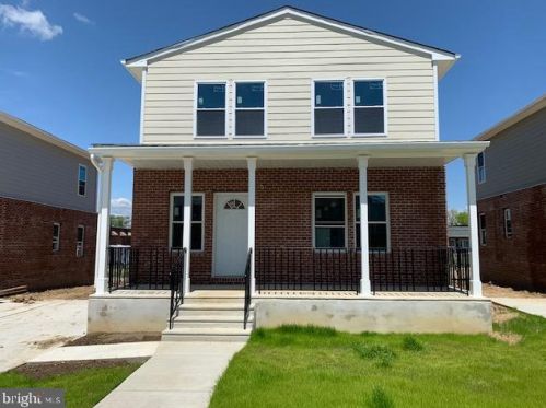 919 Jackson St, Camden, NJ 08104-1606