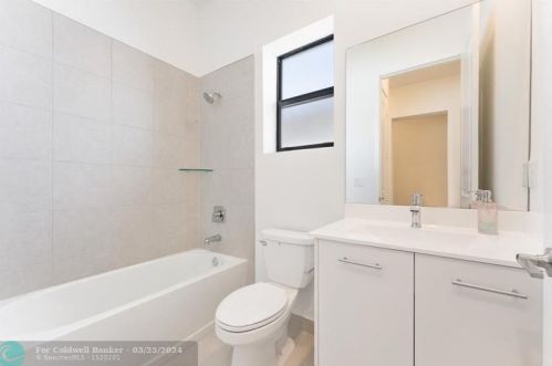 17451 41 St, Hollywood FL 33029-5035 exterior