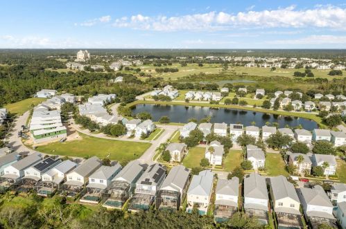 1439 Fairview Cir, Kissimmee FL 34747-6774 exterior