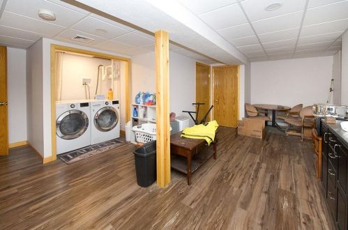 21 Lollypop Ln, Danville NH  03819-5129 exterior