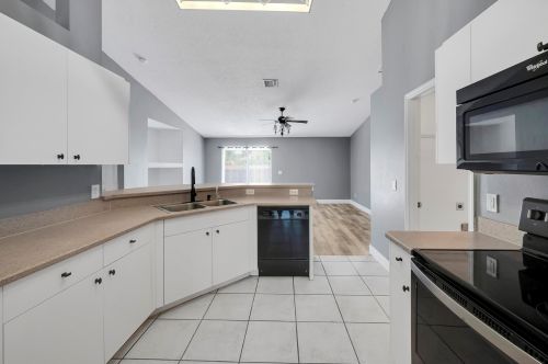 7836 104 Ave, Vero Beach FL 32967-3660 exterior