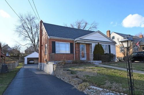 3049 Brookview Dr, Cincinnati, OH 45238-2001