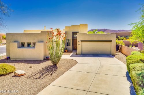 7435 Smoke Signal Dr, Tucson, AZ 85743-7436