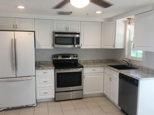2210 Harrison Dr, Tarpon Springs, FL 34691-3387