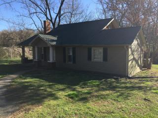 103 Cox St, Lawrenceburg, TN 38464-3602