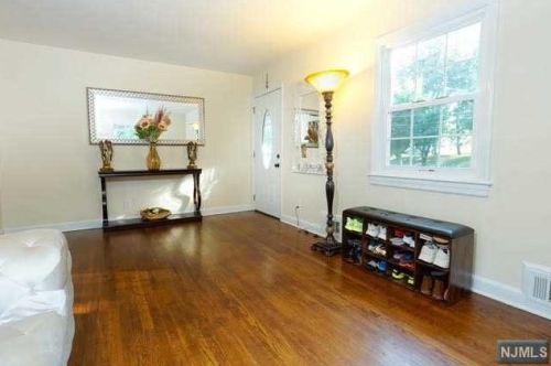 739 Walnut Ave, Cranford NJ  07016-3377 exterior