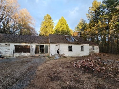 15 Hemlock Rd, Boxford, MA 01921-2001