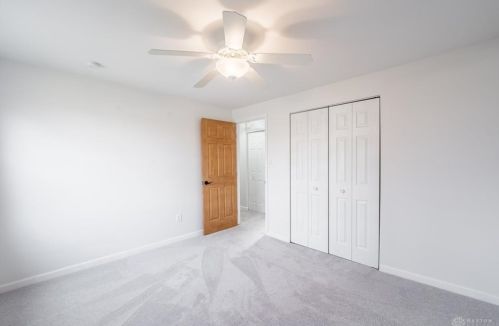 180 Woburn Farm Cir, Englewood OH  45322-3425 exterior