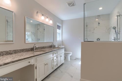 850 Zermatt Dr, Hummelstown PA  17036-9706 exterior