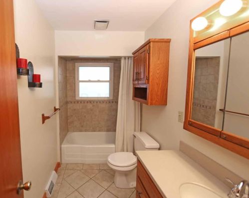 304 Fairmont Ave, Mount Vernon OH  43050-4624 exterior