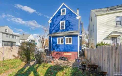 21 Ruth St, Irvington NJ  07111-2526 exterior