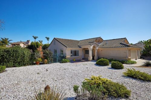 2521 Lynn Way, Vista, CA 92081-4601