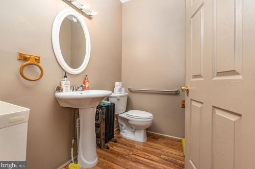 296 2nd St, Highspire PA  17034-1555 exterior