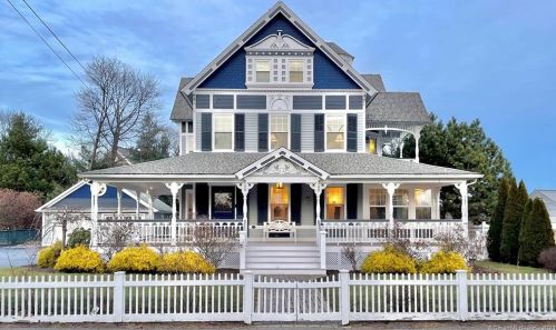 412 Gulf St, Milford, CT 06460-7201
