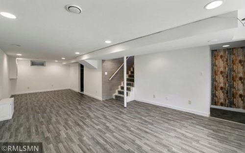 708 23rd Ave, South Saint Paul MN  55075-1321 exterior