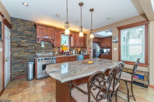 628 Main St, West Paterson NJ  07424-1020 exterior