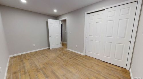 141 25 St, Wheatley Heights NY  11798-3802 exterior