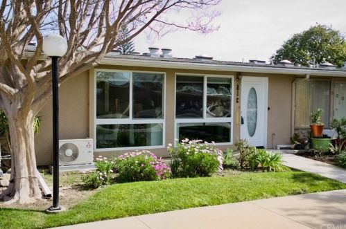 1380 Weeburn Rd, Seal Beach, CA 90740-8408