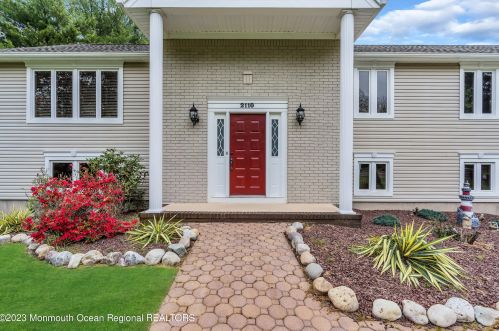 2110 Crystalbrook Dr, Belmar, NJ 07719-9713