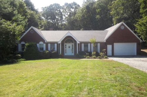 41 Tamarack Cir, North Kingstown, RI 02852-4145