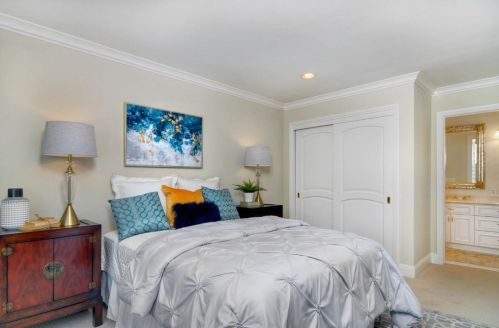 13 Alverno Ct, Redwood City CA  94061-1825 exterior