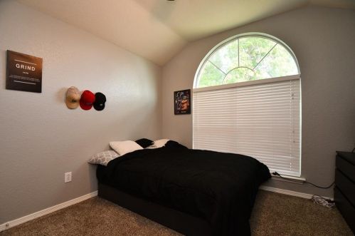 8514 Sports Haven Dr, Humble TX  77346-6000 exterior