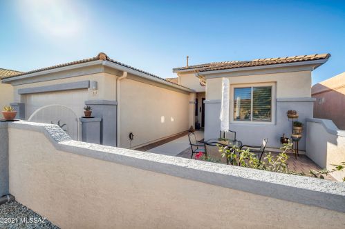 317 Crescent Bell Dr, Green Valley, AZ 85614-5925