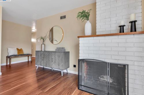 15834 Via Hornitos, San Lorenzo, CA 94580-1924