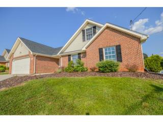 2332 Louita Dr, Kingsport, TN 37660-1165