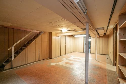 3 Mansfield Ln, Elwood NY  11731-4132 exterior