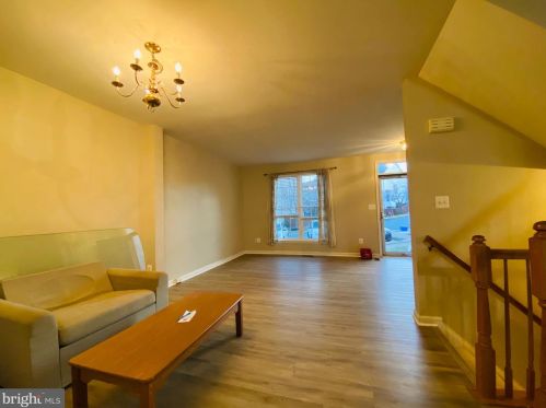 7338 Ardglass Dr, Lorton VA  22079-1542 exterior