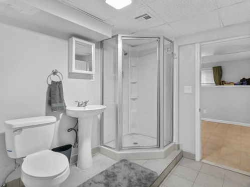 119 Regent Ave, Providence RI  02908-5430 exterior