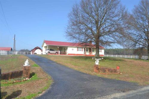 68 Davis Grove Rd, Bradford, TN 38316-7635