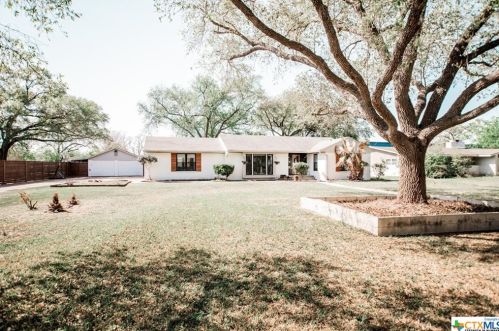 607 Lawndale Ave, Victoria, TX 77901-2634