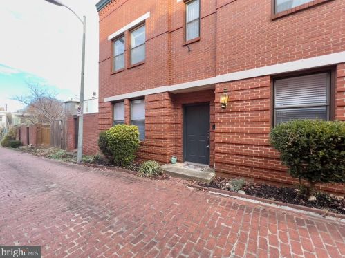503 Groff Ct, Washington, DC 20002-4932