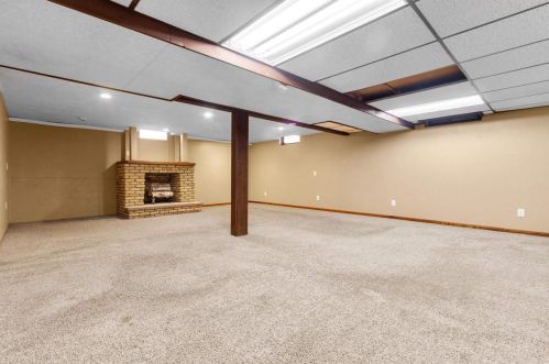 738 Pleasant Ln, Menasha, WI 54952-2440