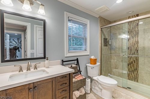 45 Longview Trl, Parsippany NJ  07834-2039 exterior