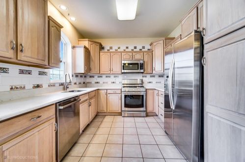 555 Lantern Walk, Valpo IN  46385-2980 exterior