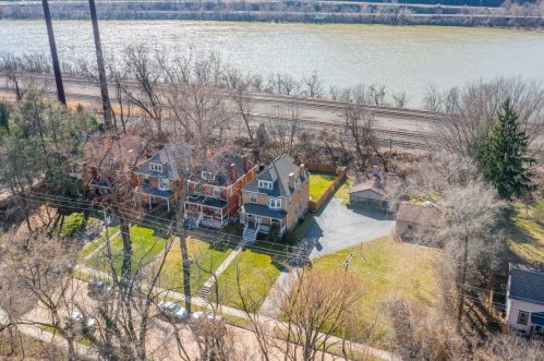228 Chadwick St, Sewickley, PA 15143-1308